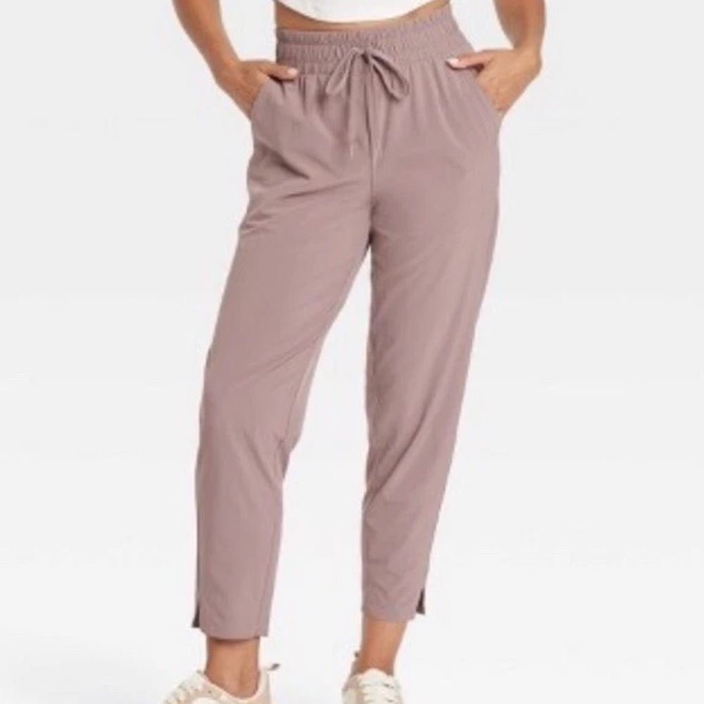 Women's Drawstring Relaxed Jogger Pants - Mauve